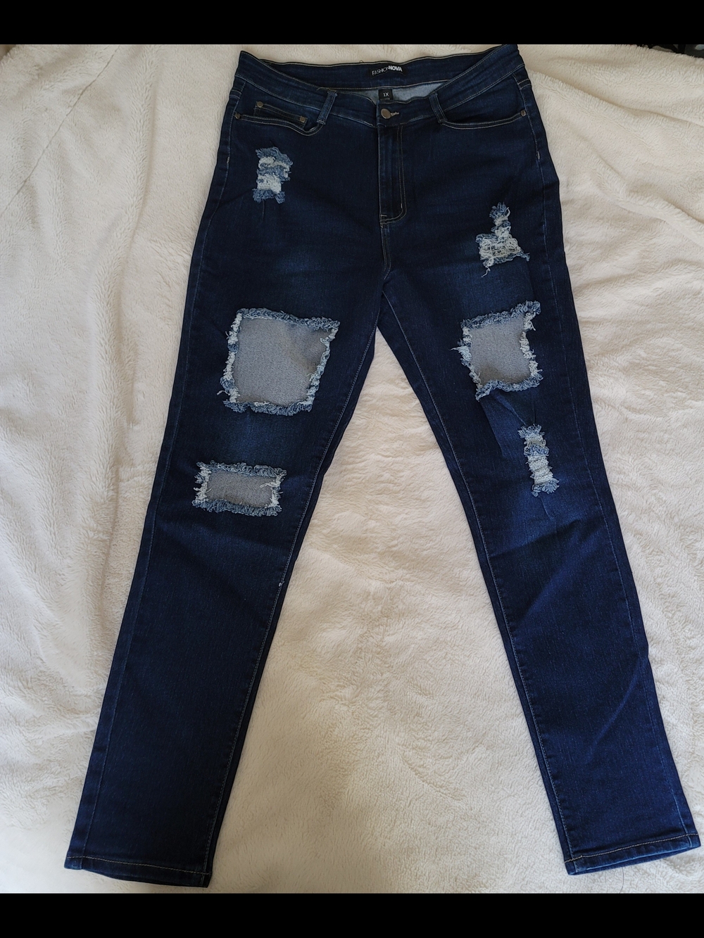 NWOT Fashion Nova Dark Indigo Distressed Skinny Jeans - Picture 5 of 11